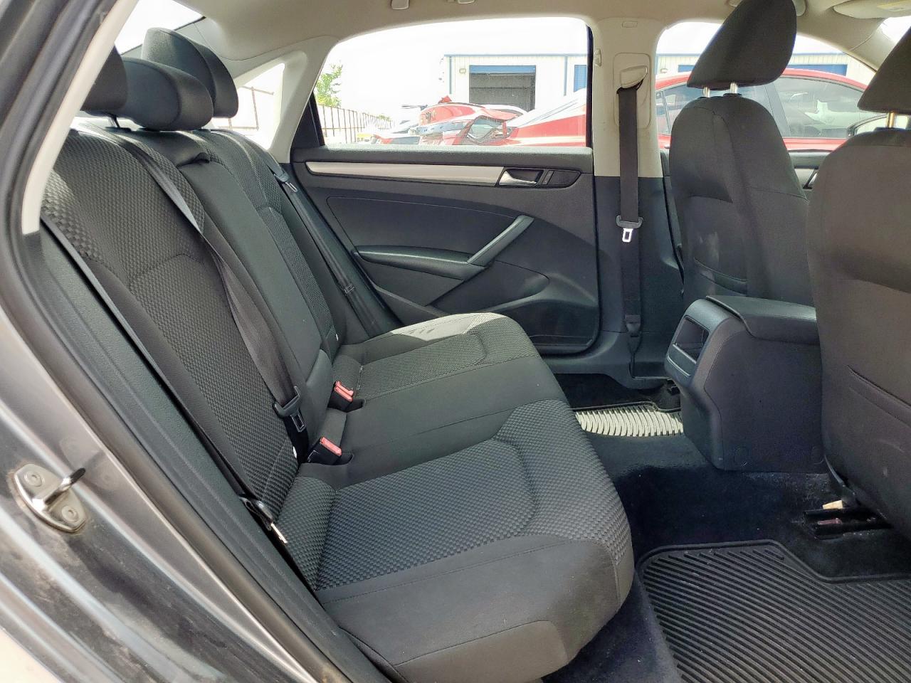 Volkswagen Passat s 2012