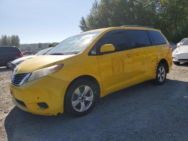 TOYOTA SIENNA LE