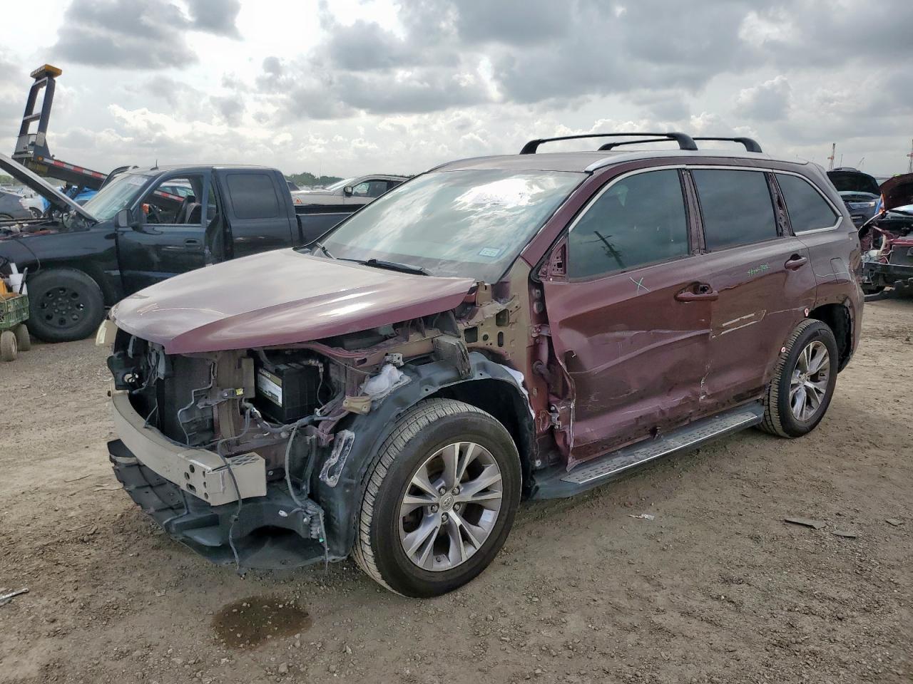 TOYOTA HIGHLANDER XLE