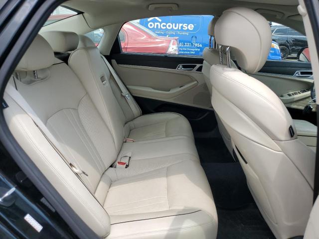 2016 HYUNDAI GENESIS 3. KMHGN4JE3GU107558