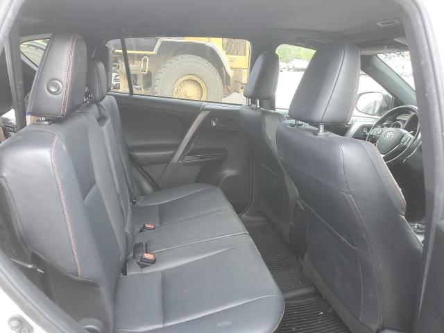 2017 TOYOTA RAV4 SE JTMJFREV9HJ166664
