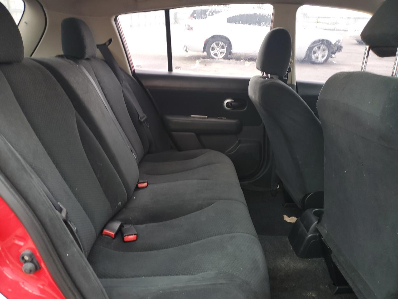 NISSAN VERSA S