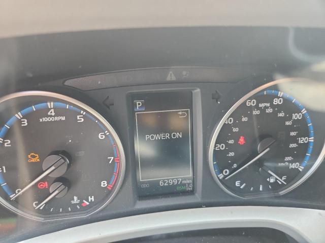 2018 TOYOTA RAV4 ADVEN 2T3RFREV4JW828743