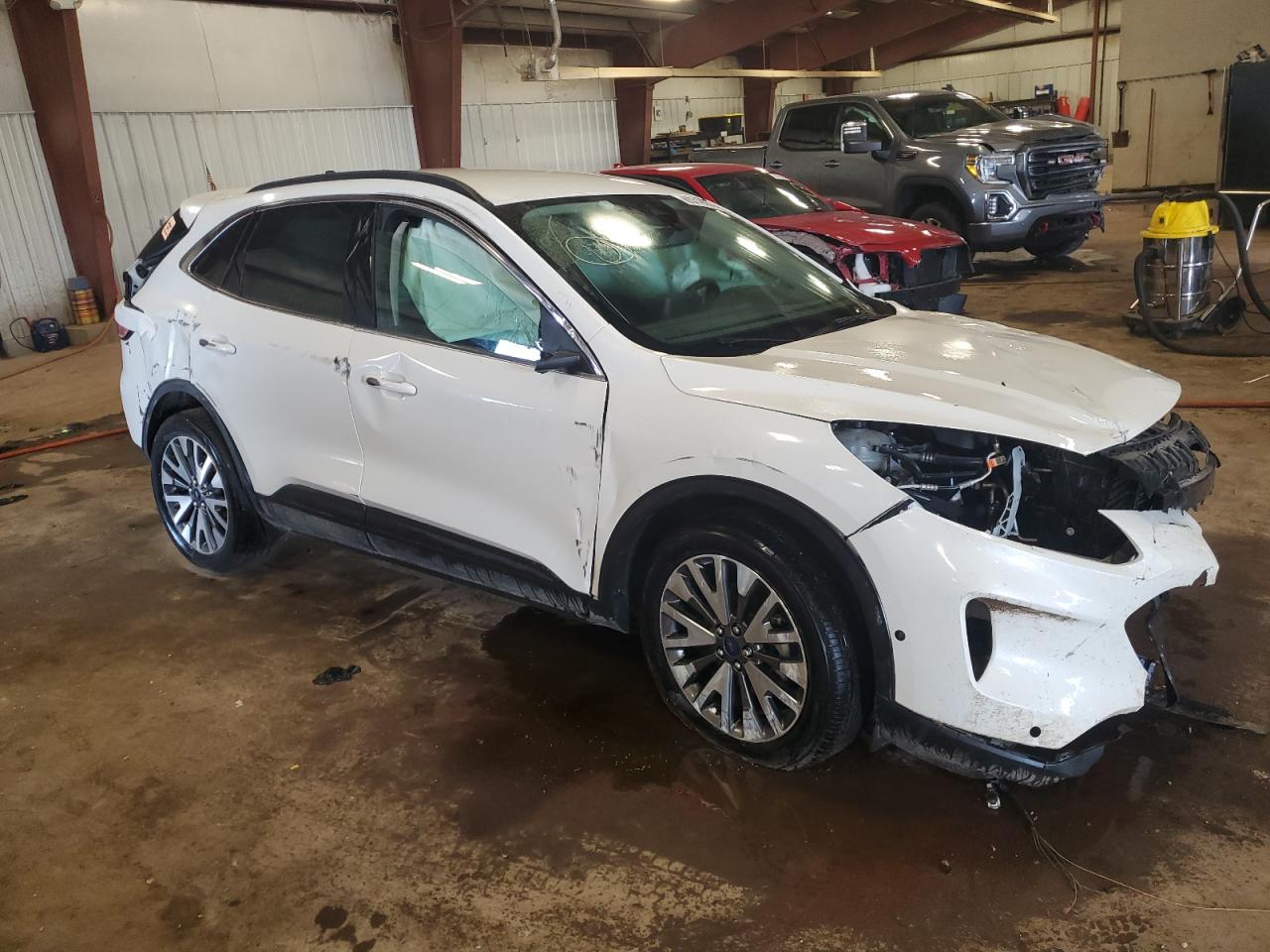 FORD ESCAPE TITANIUM