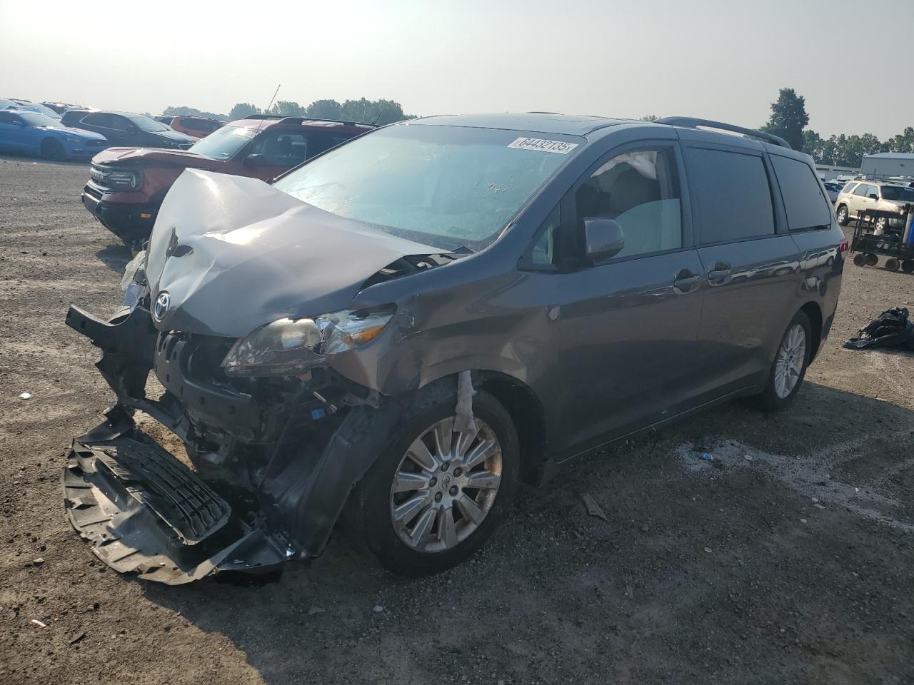 TOYOTA SIENNA XLE