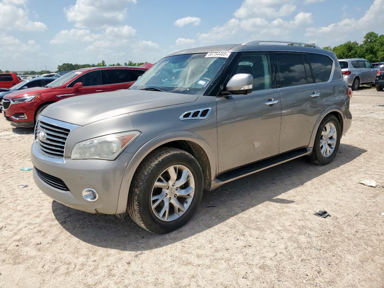 INFINITI QX56