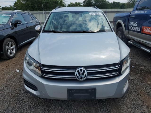 2017 VOLKSWAGEN TIGUAN S WVGAV7AX4HK022153