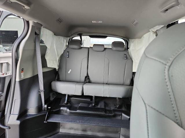 2022 TOYOTA SIENNA XLE 5TDYRKEC7NS129090