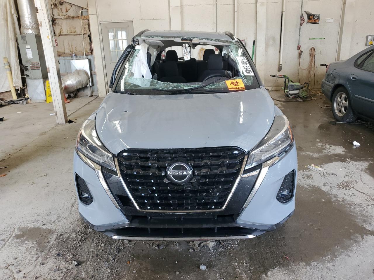 NISSAN KICKS SR