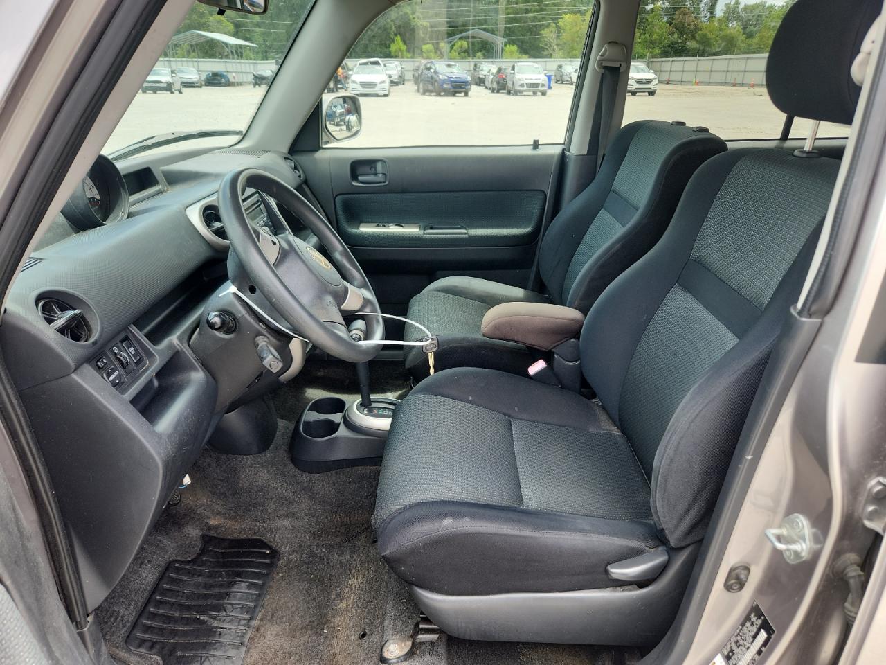 Lot #3297102490 2006 TOYOTA SCION XB