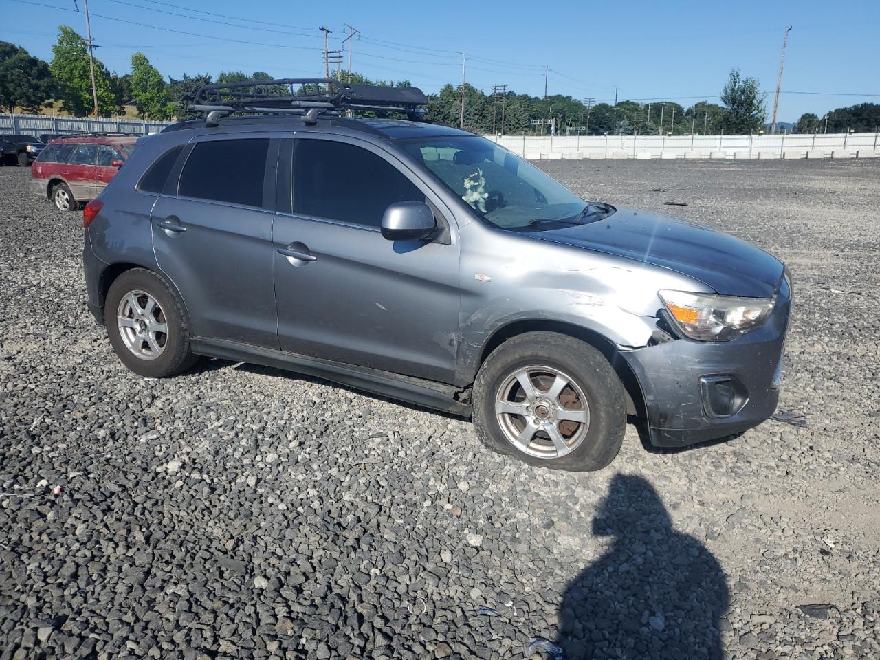 MITSUBISHI OUTLANDER SE