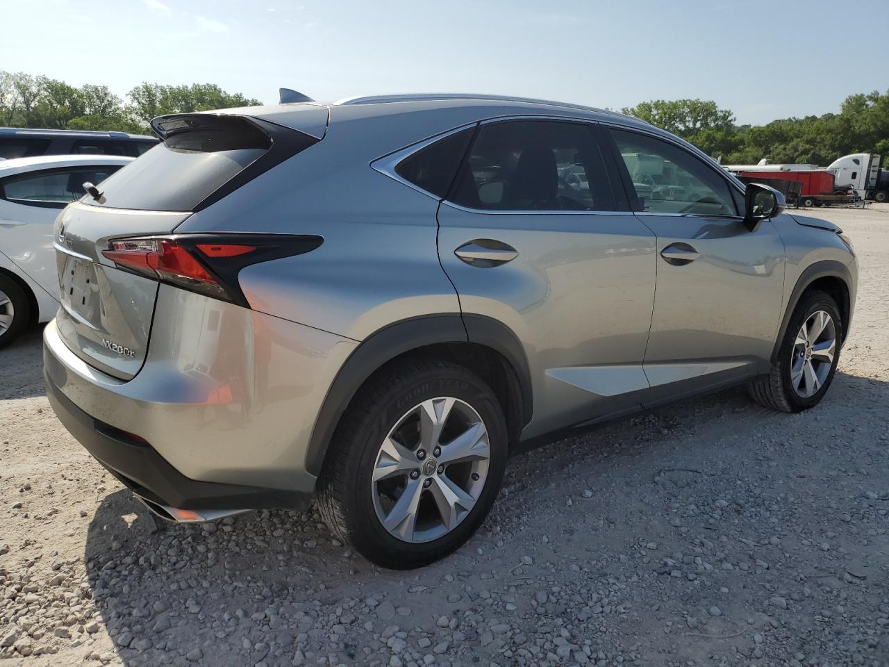 LEXUS NX 200T BASE