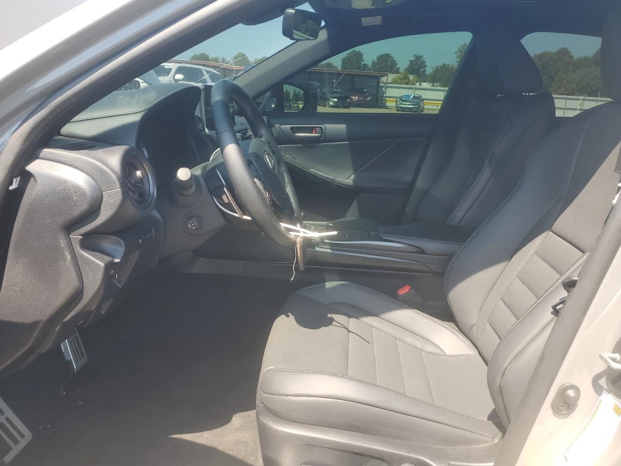 LEXUS IS 350 F SPORT DESIGN