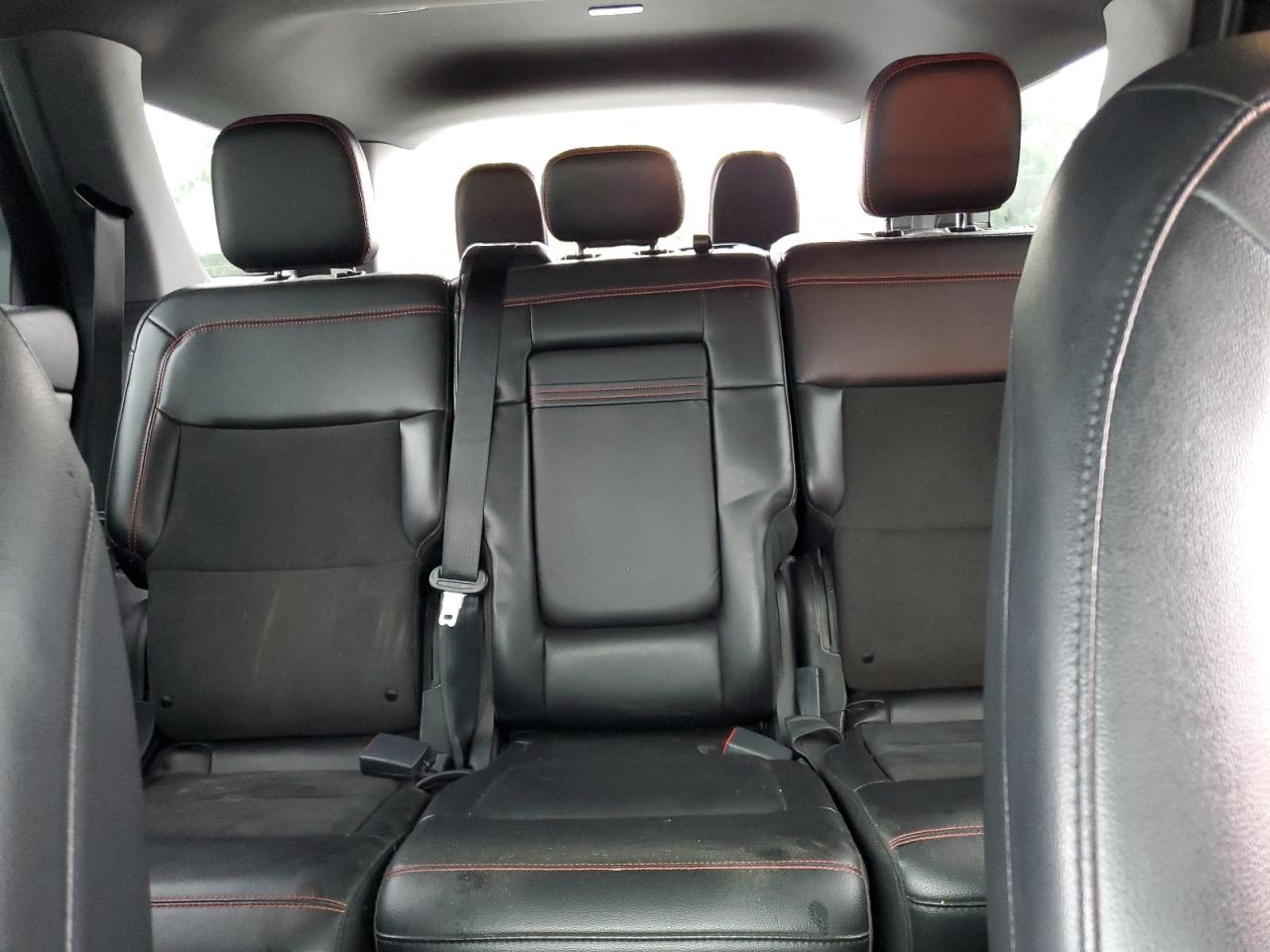 FORD EXPLORER ST-LINE