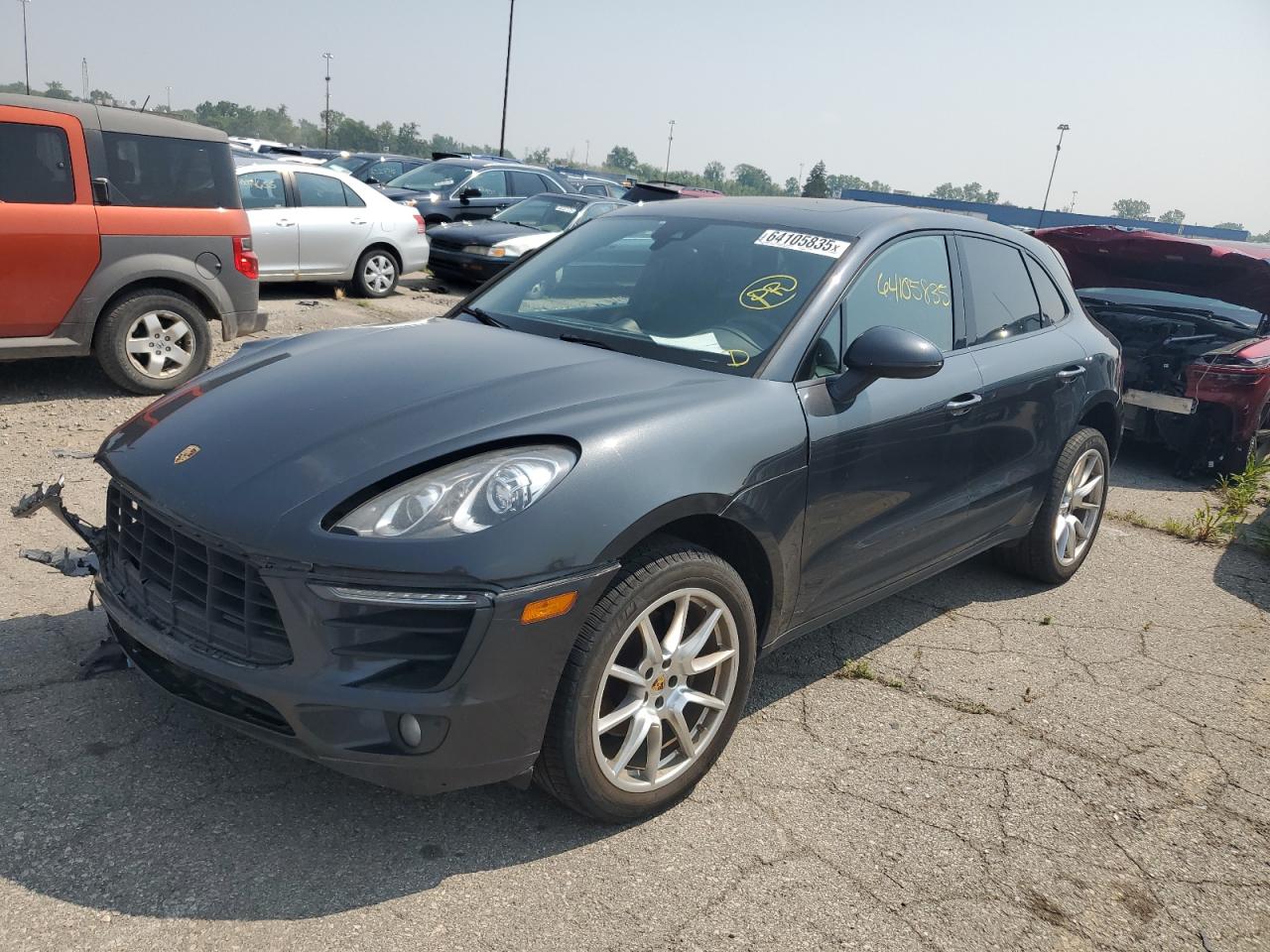 PORSCHE MACAN
