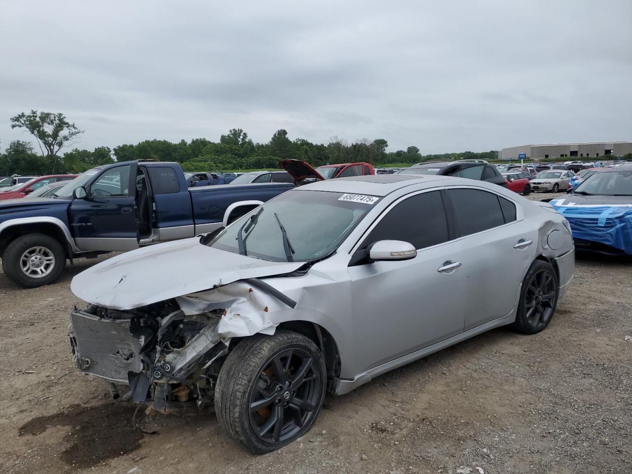 NISSAN MAXIMA S