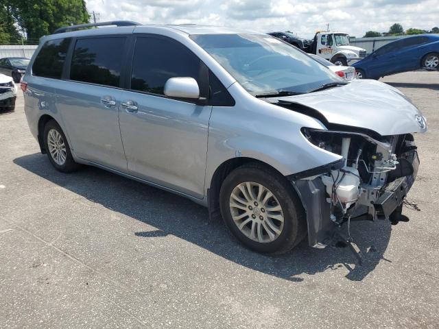 2017 TOYOTA SIENNA XLE 5TDYZ3DC2HS815159