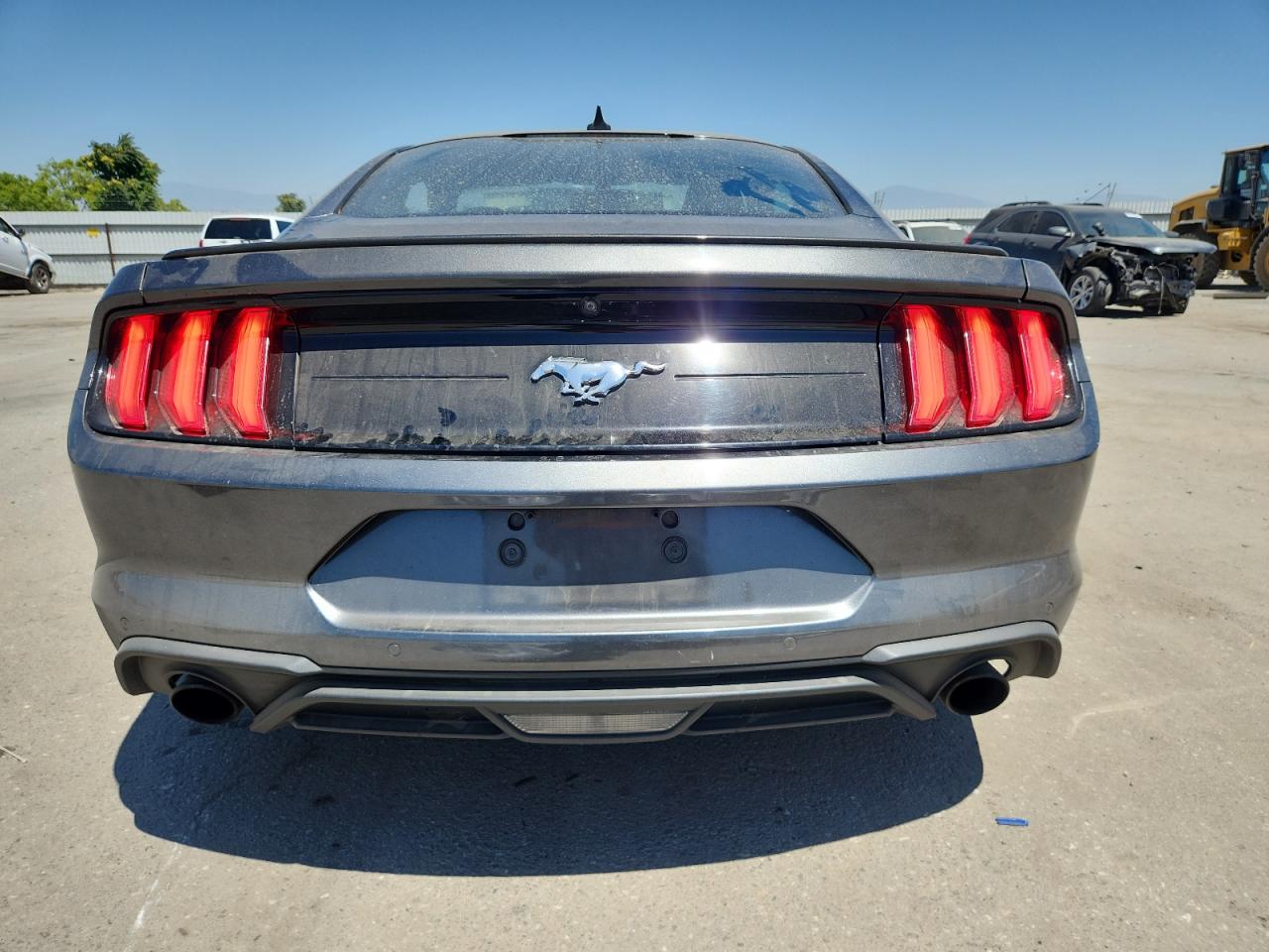 FORD MUSTANG