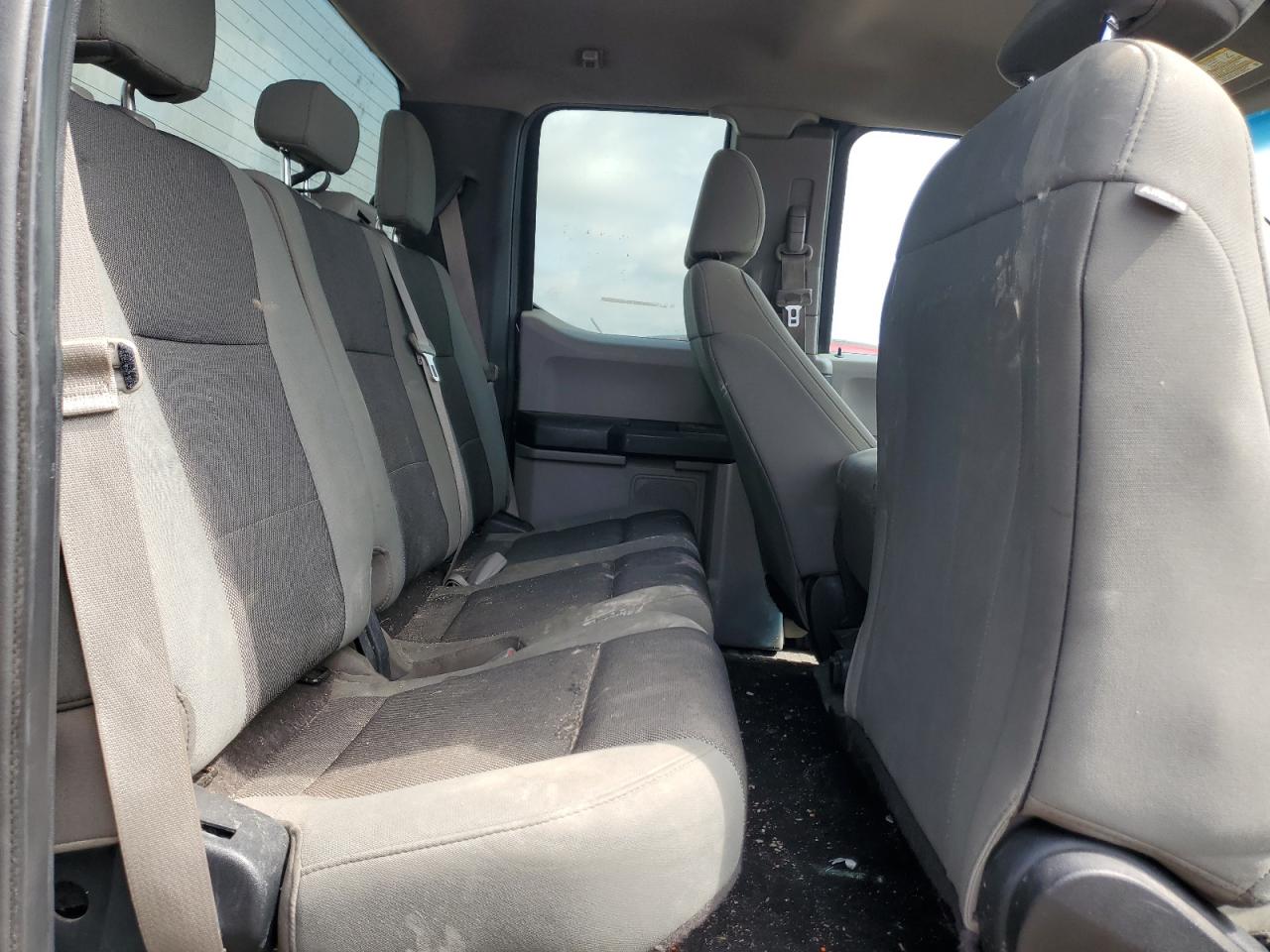 FORD F-150 SUPER CAB