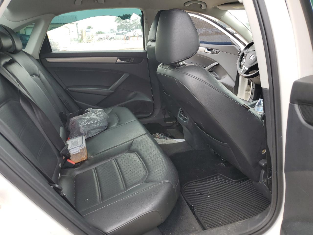 VOLKSWAGEN PASSAT SE