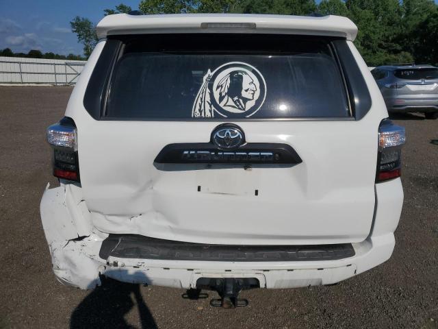 2019 TOYOTA 4RUNNER SR JTEBU5JR5K5690112