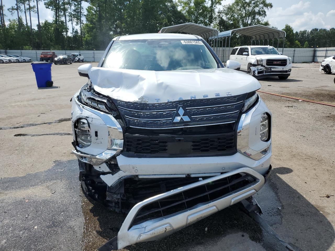 MITSUBISHI OUTLANDER SE