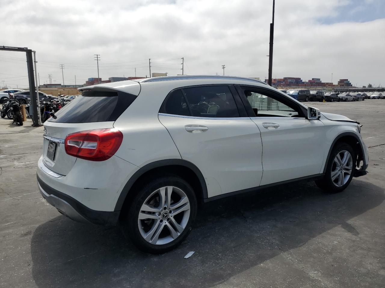 MERCEDES-BENZ GLA-CLASS 250