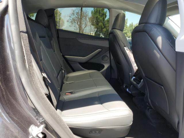 2026 TESLA MODEL Y 7SAYGDEE2TF366075