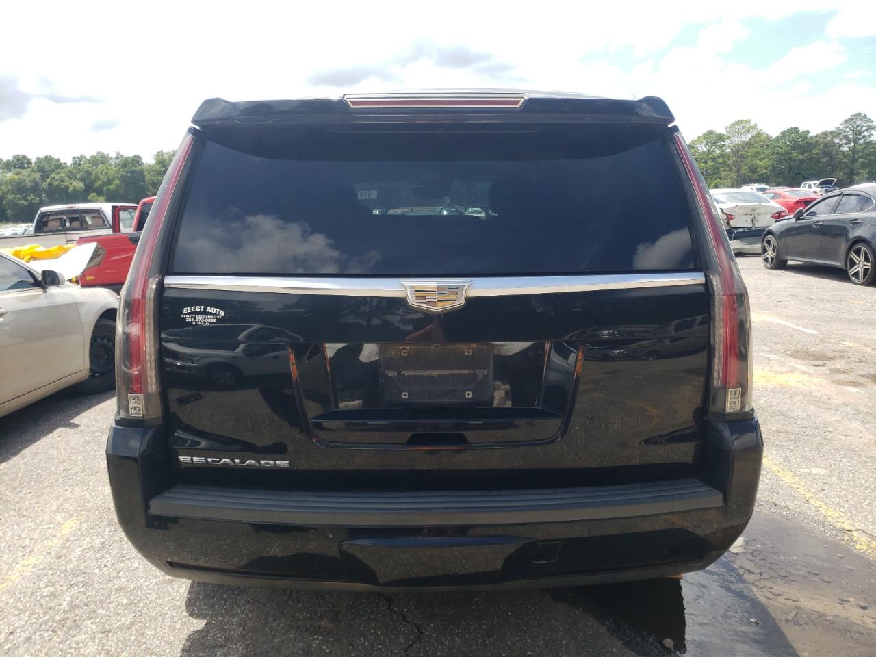 CADILLAC ESCALADE PREMIUM