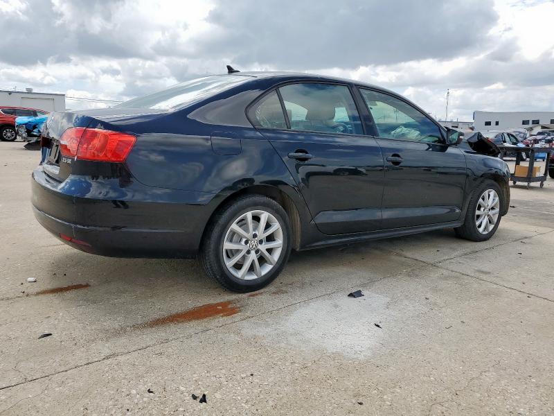 2011 VOLKSWAGEN JETTA SE - 3VWBX7AJ4BM392238