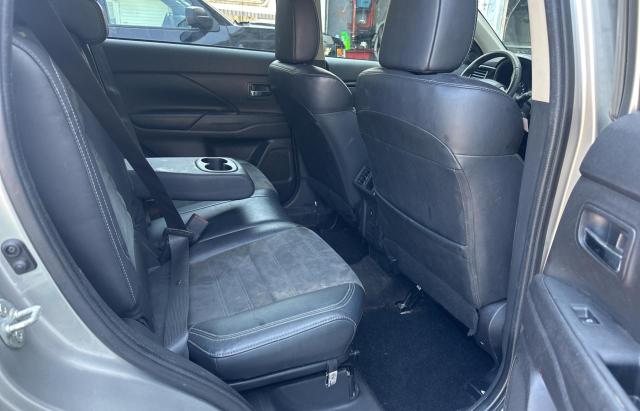 2019 MITSUBISHI OUTLANDER JA4AZ3A32KZ011384