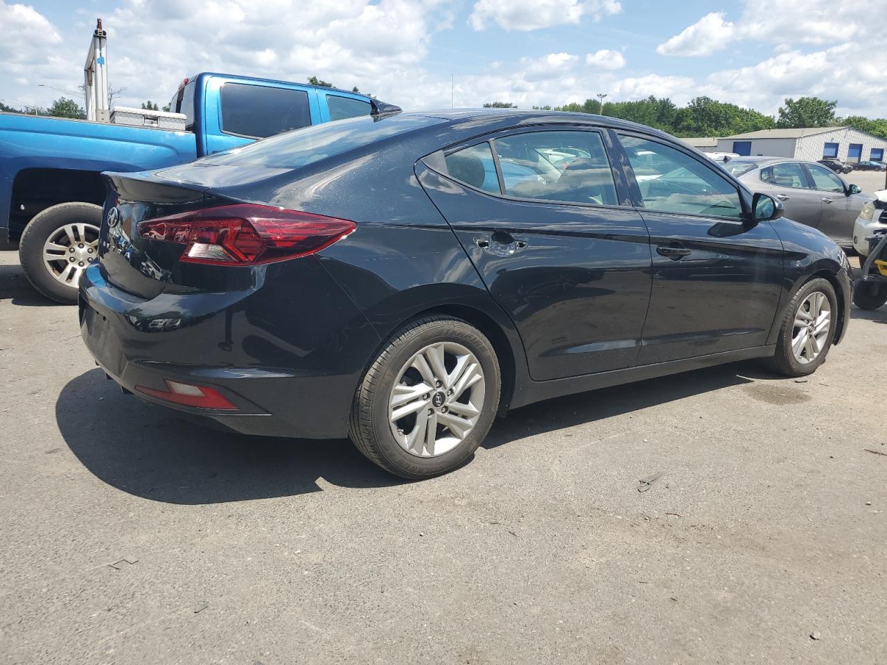 HYUNDAI ELANTRA SEL