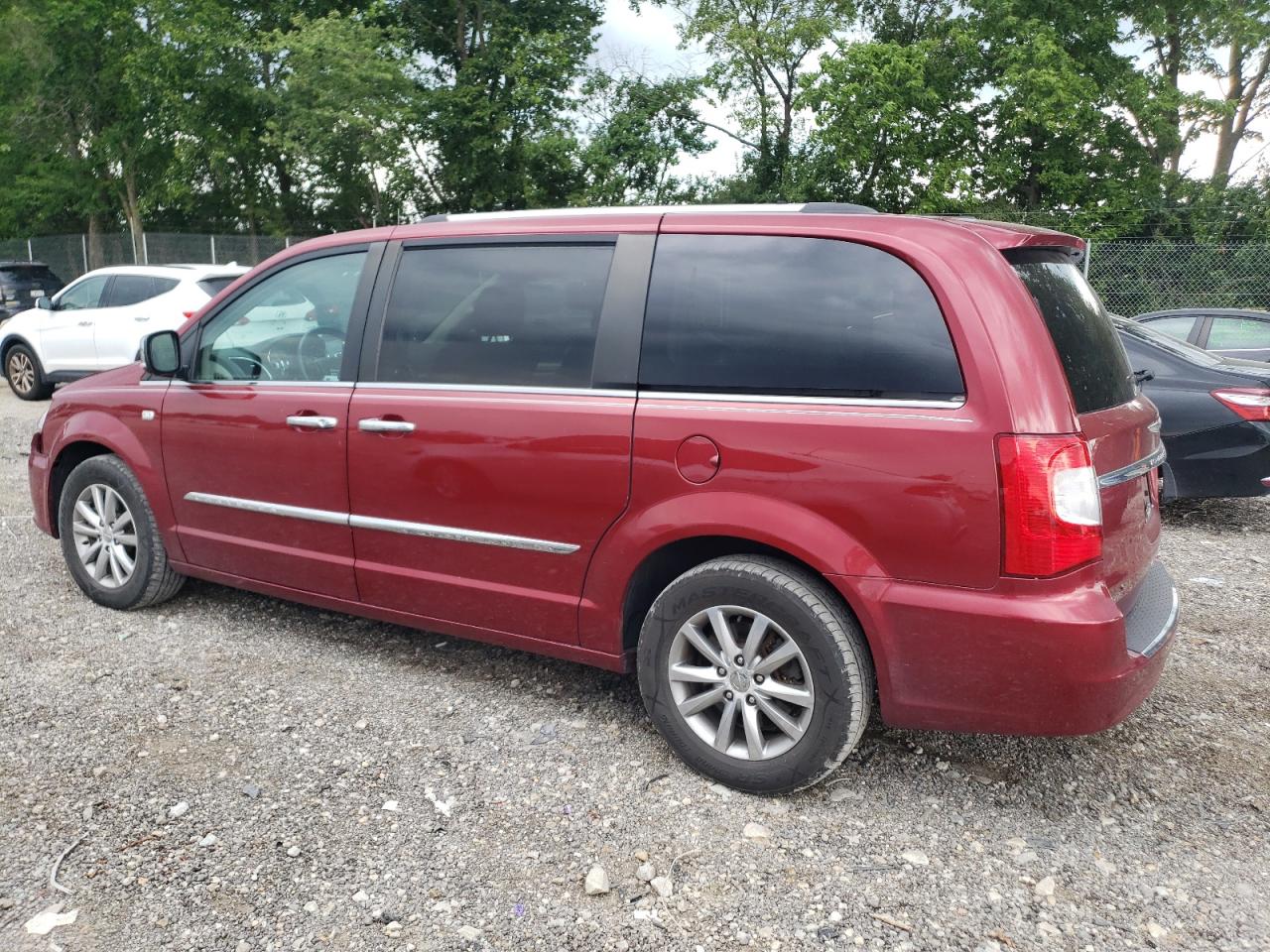 CHRYSLER TOWN & COUNTRY TOURING L