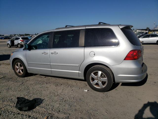 2011 VOLKSWAGEN ROUTAN SE - 2V4RW3DG3BR766608