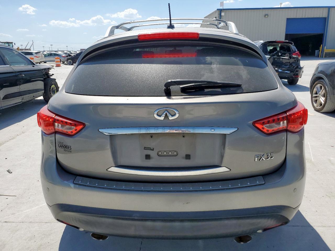 INFINITI FX35