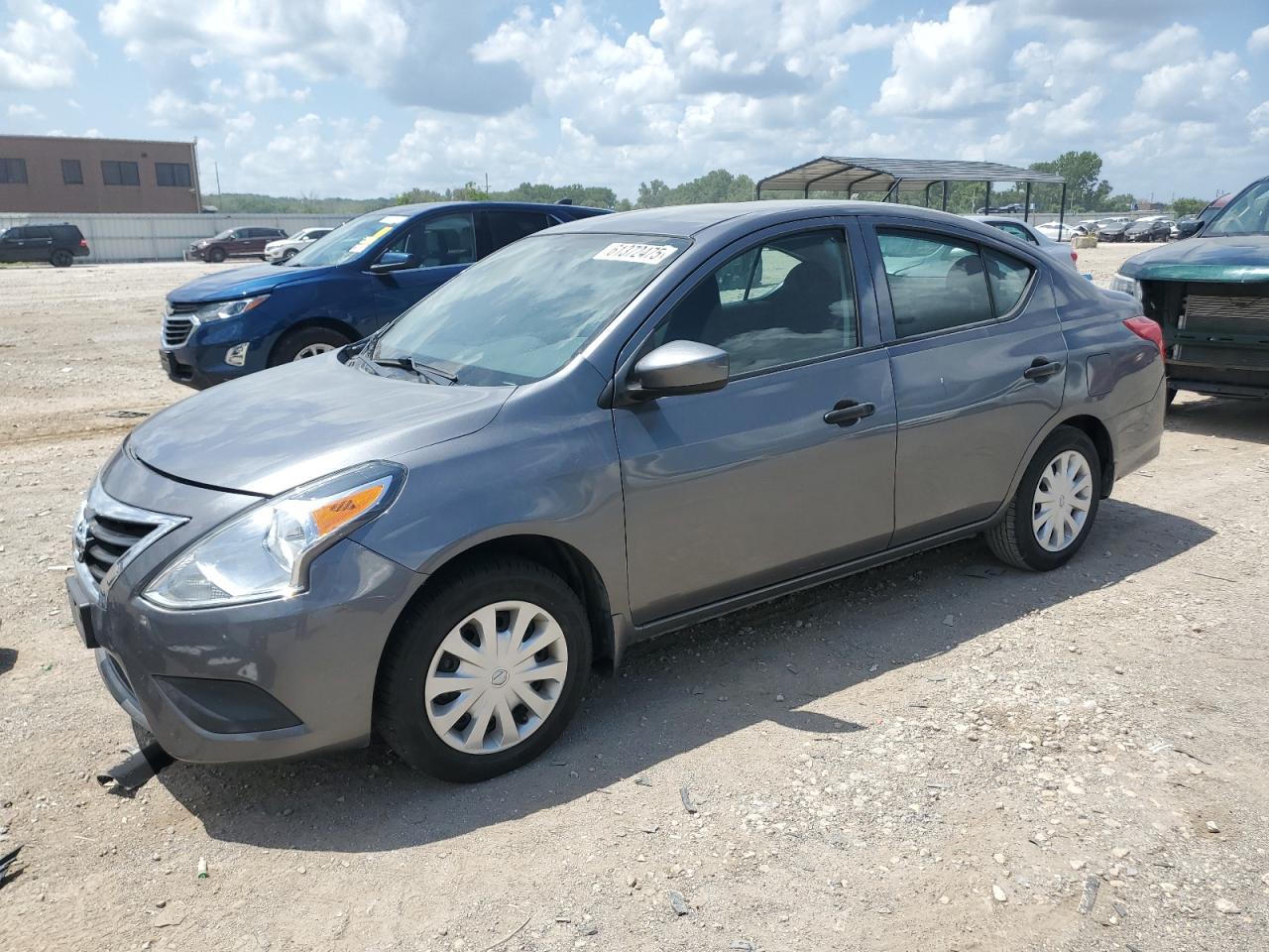 NISSAN VERSA S