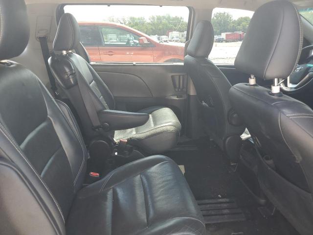 2016 TOYOTA SIENNA SE 5TDXK3DC8GS762627