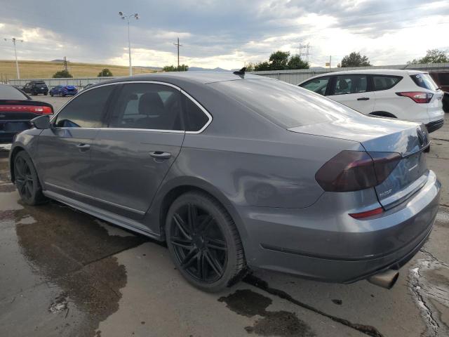 2017 VOLKSWAGEN PASSAT R-L 1VWDT7A3XHC066282