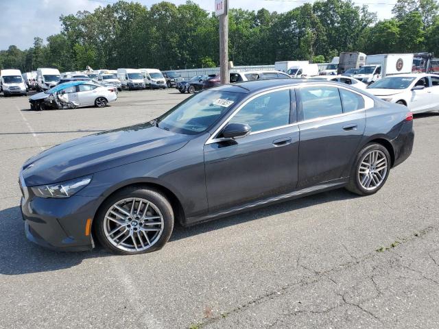 Vin: wba53fj03rcs08462, lot: 62658145, bmw 5 series xi 2024 img_1