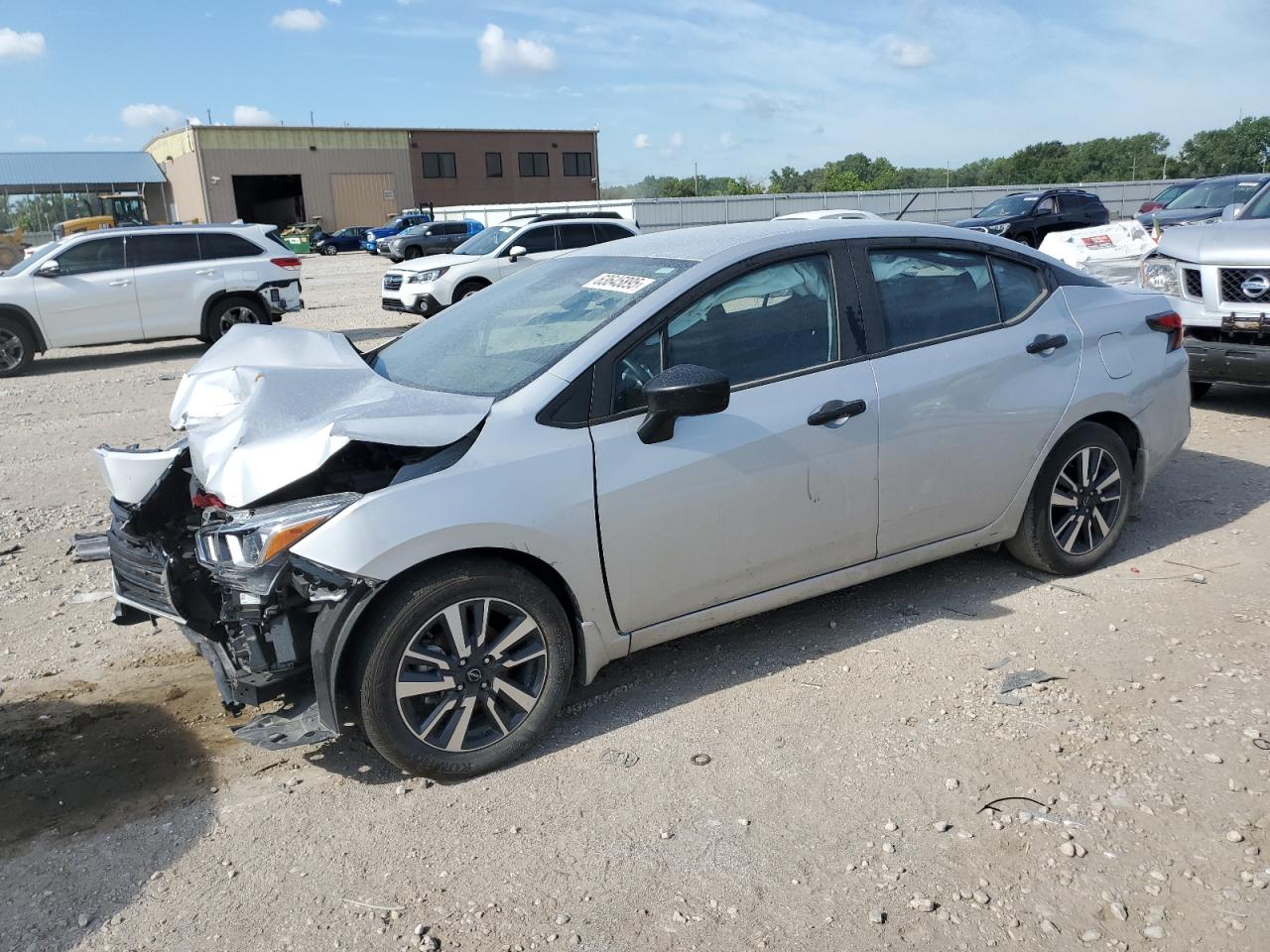 NISSAN VERSA S