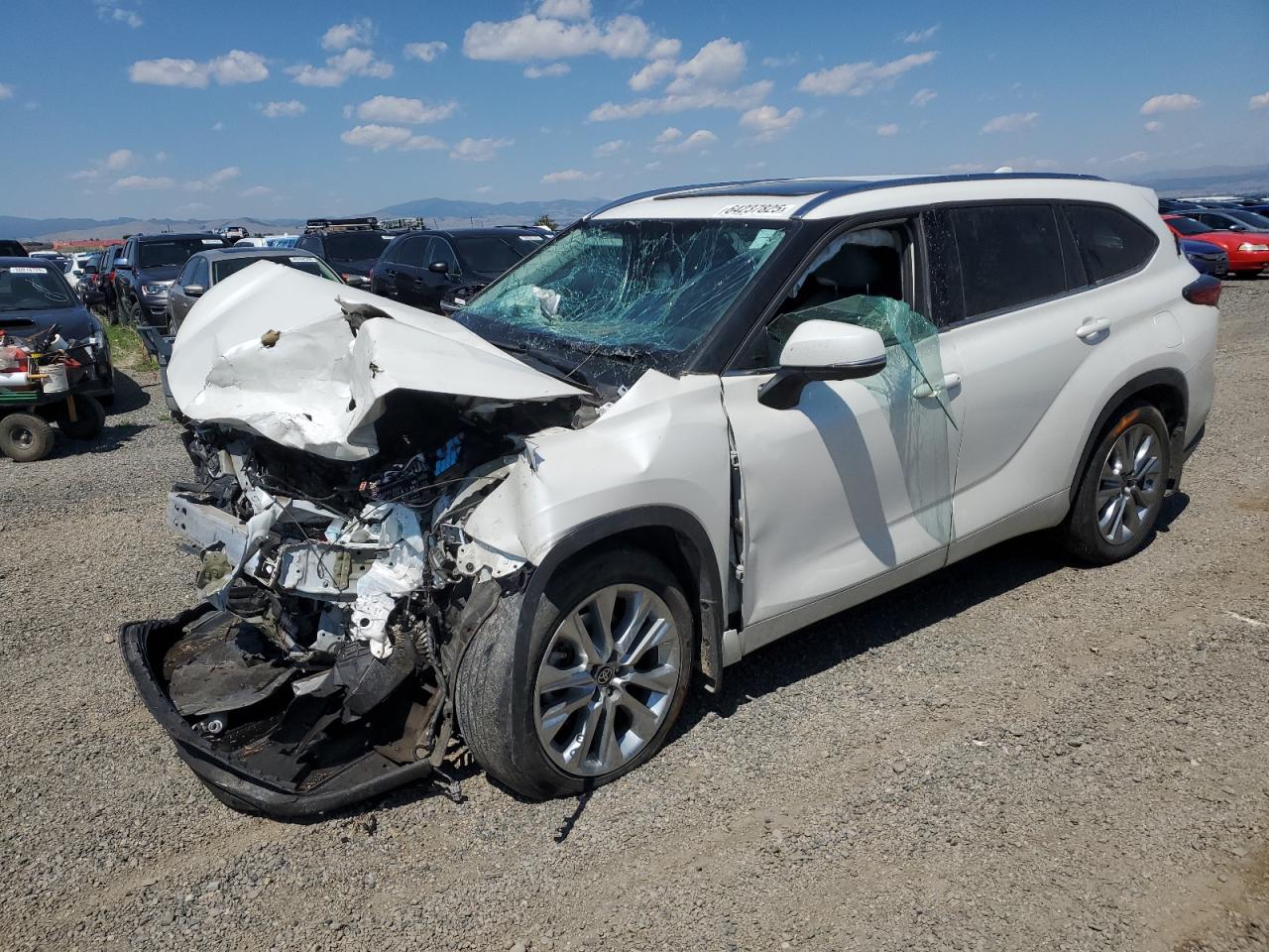 Lot #3212604300 2020 TOYOTA HIGHLANDER