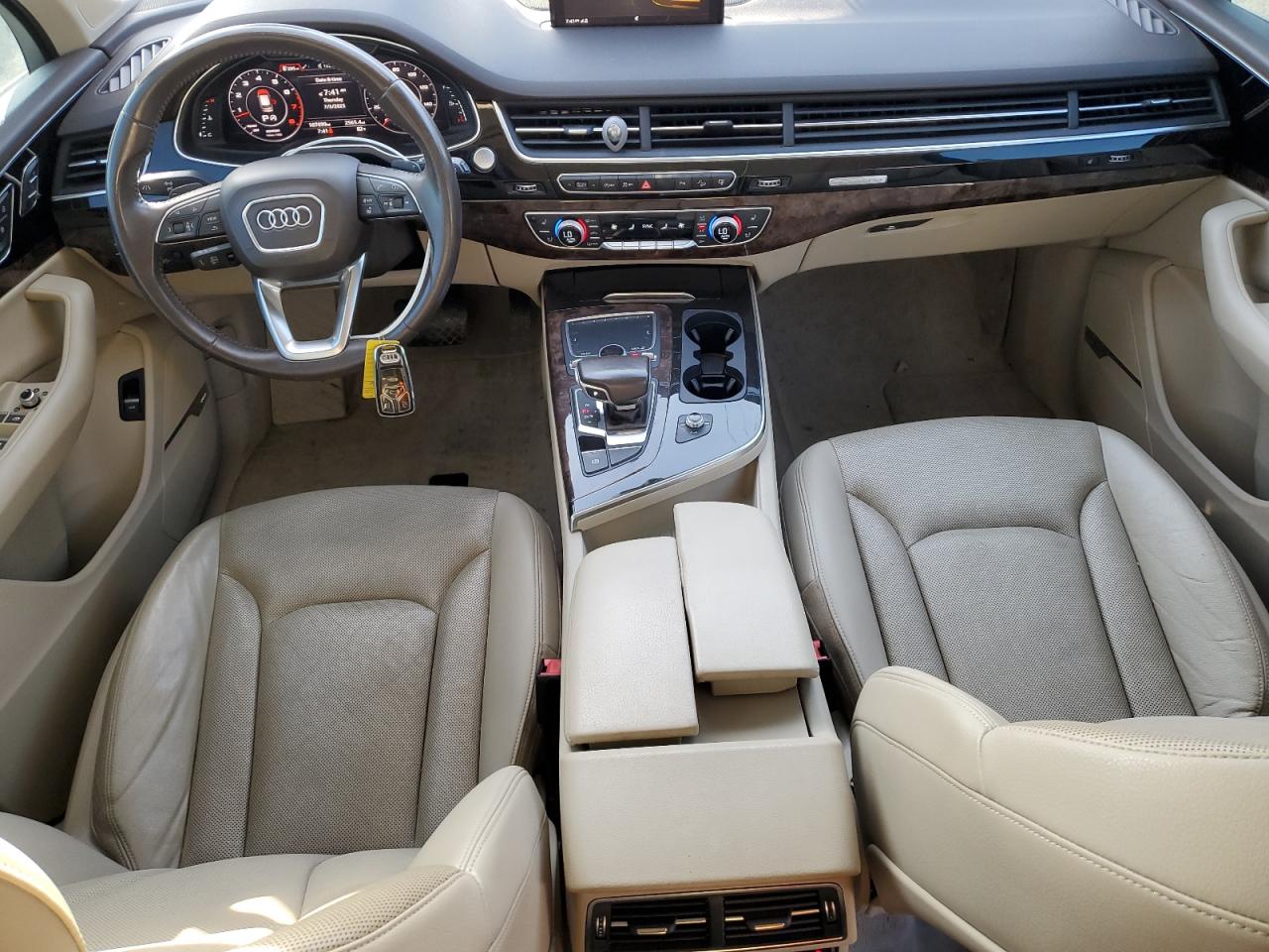 AUDI Q7 PREMIUM PLUS