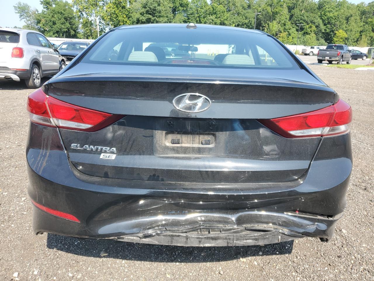 HYUNDAI ELANTRA SE
