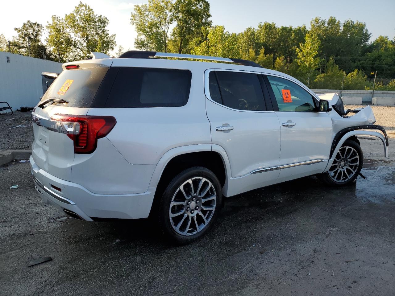 GMC ACADIA DENALI