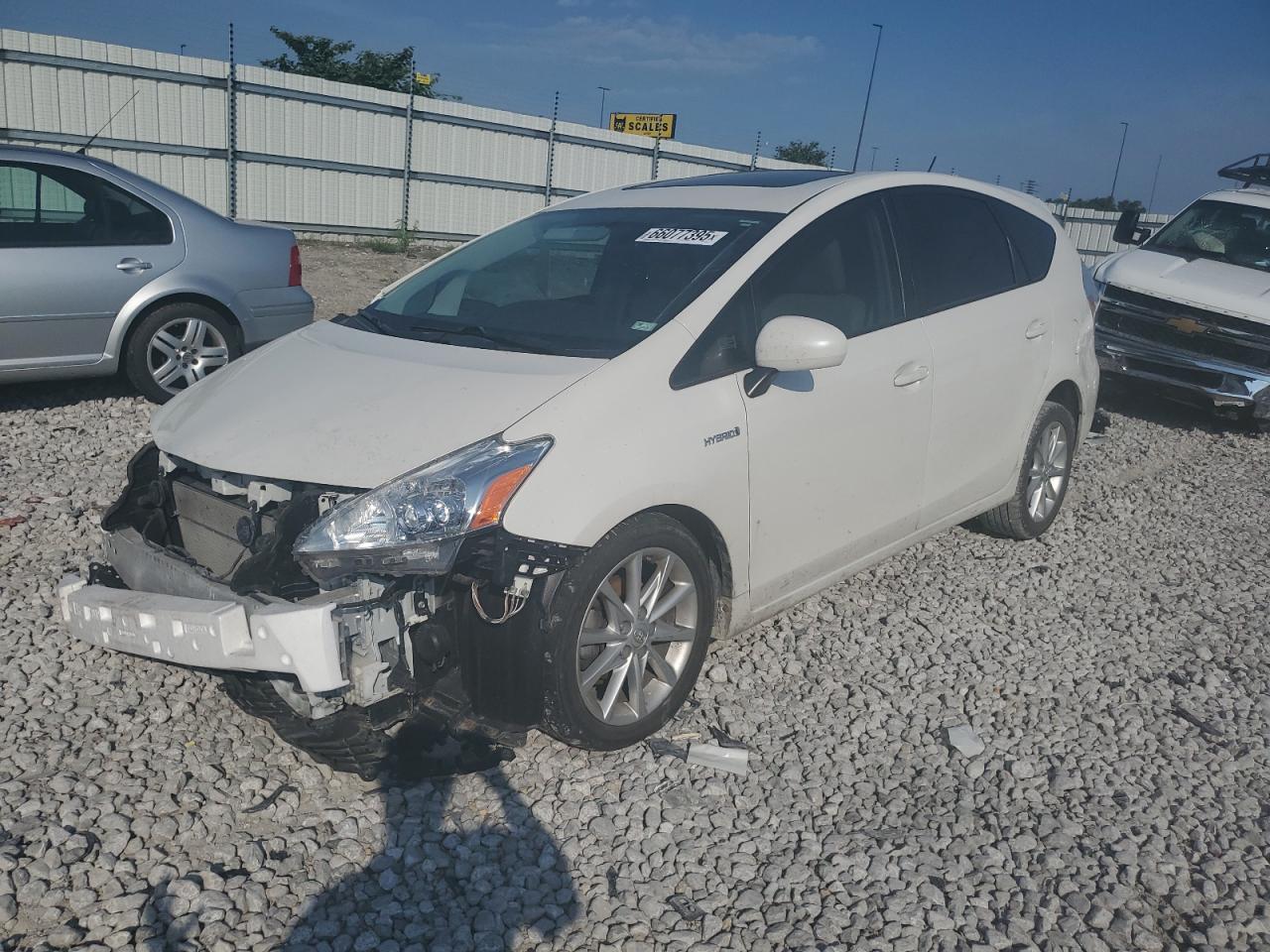 TOYOTA PRIUS V