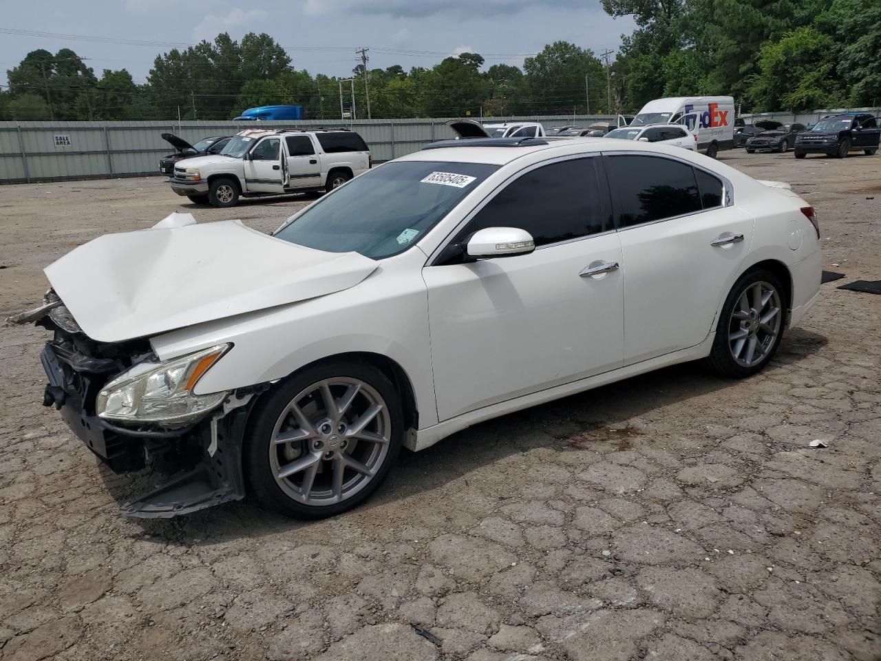 NISSAN MAXIMA S