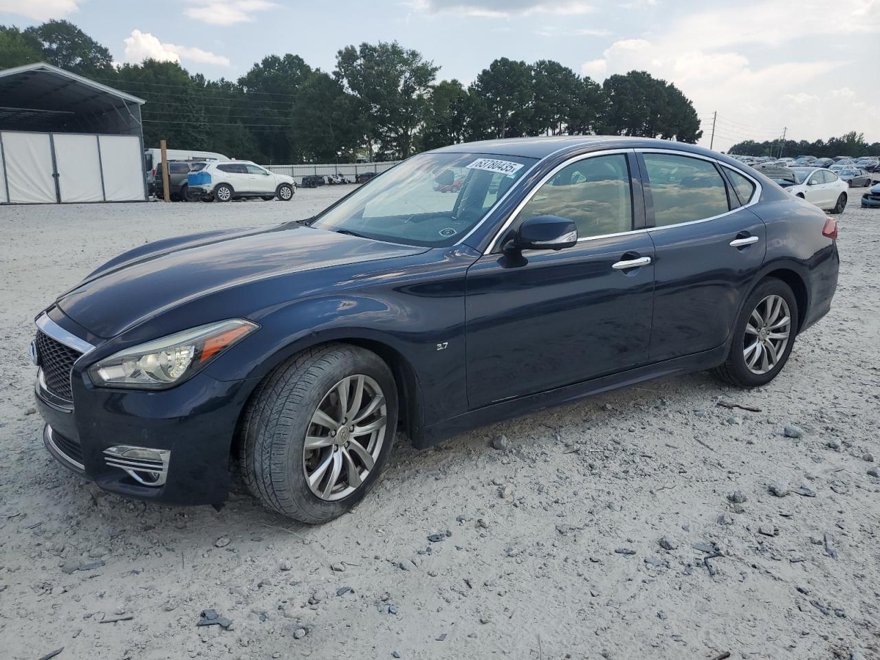 INFINITI Q70 3.7