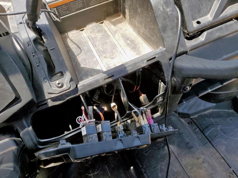 2021 CAN-AM DEFENDER M - 3JBUCAX49MK000426