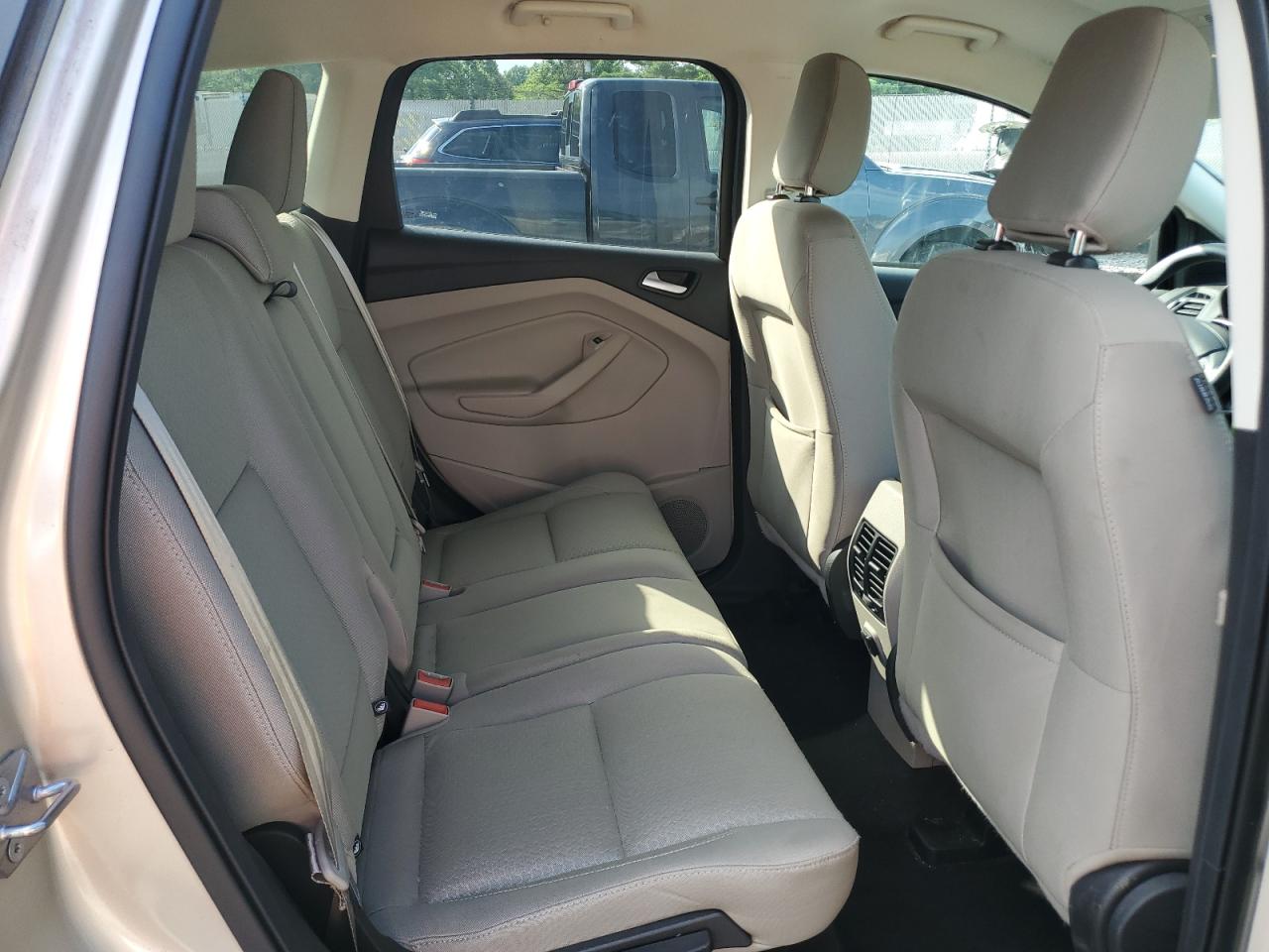 FORD ESCAPE SE