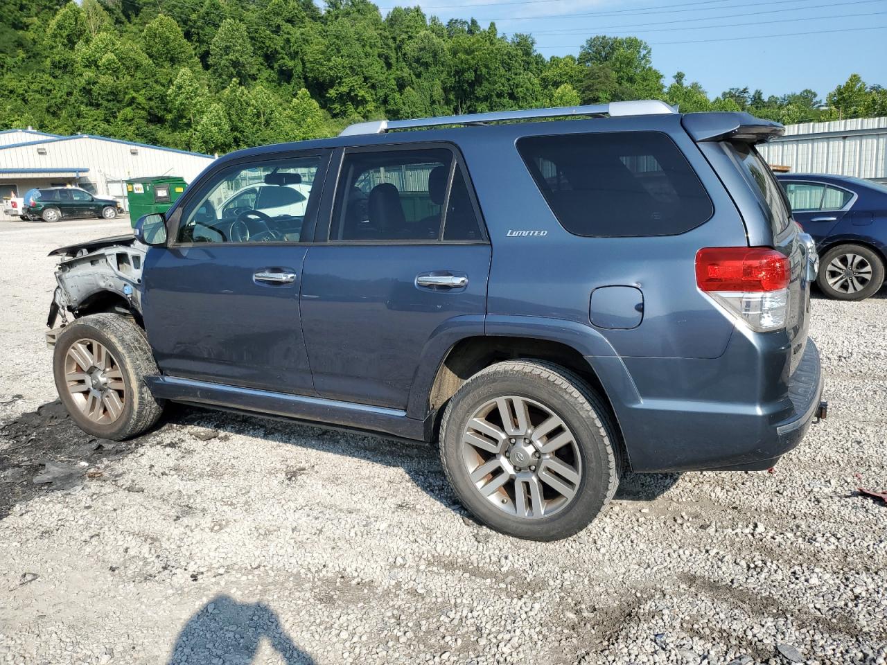 TOYOTA 4RUNNER SR5
